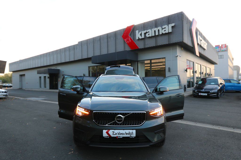 2026 Volvo XC40 — fotografija 14