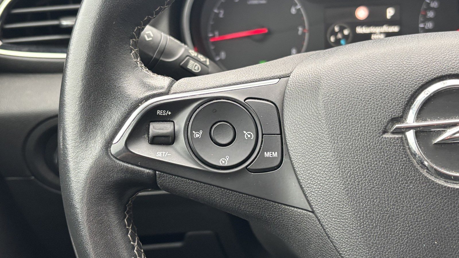 2021 Opel Grandland x — fotografija 10