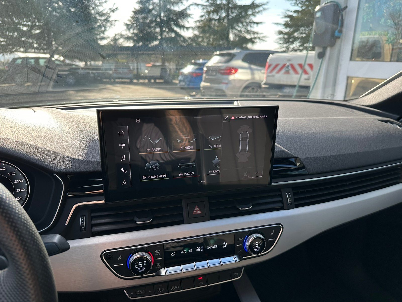 2023 Audi A4 S line — fotografija 15