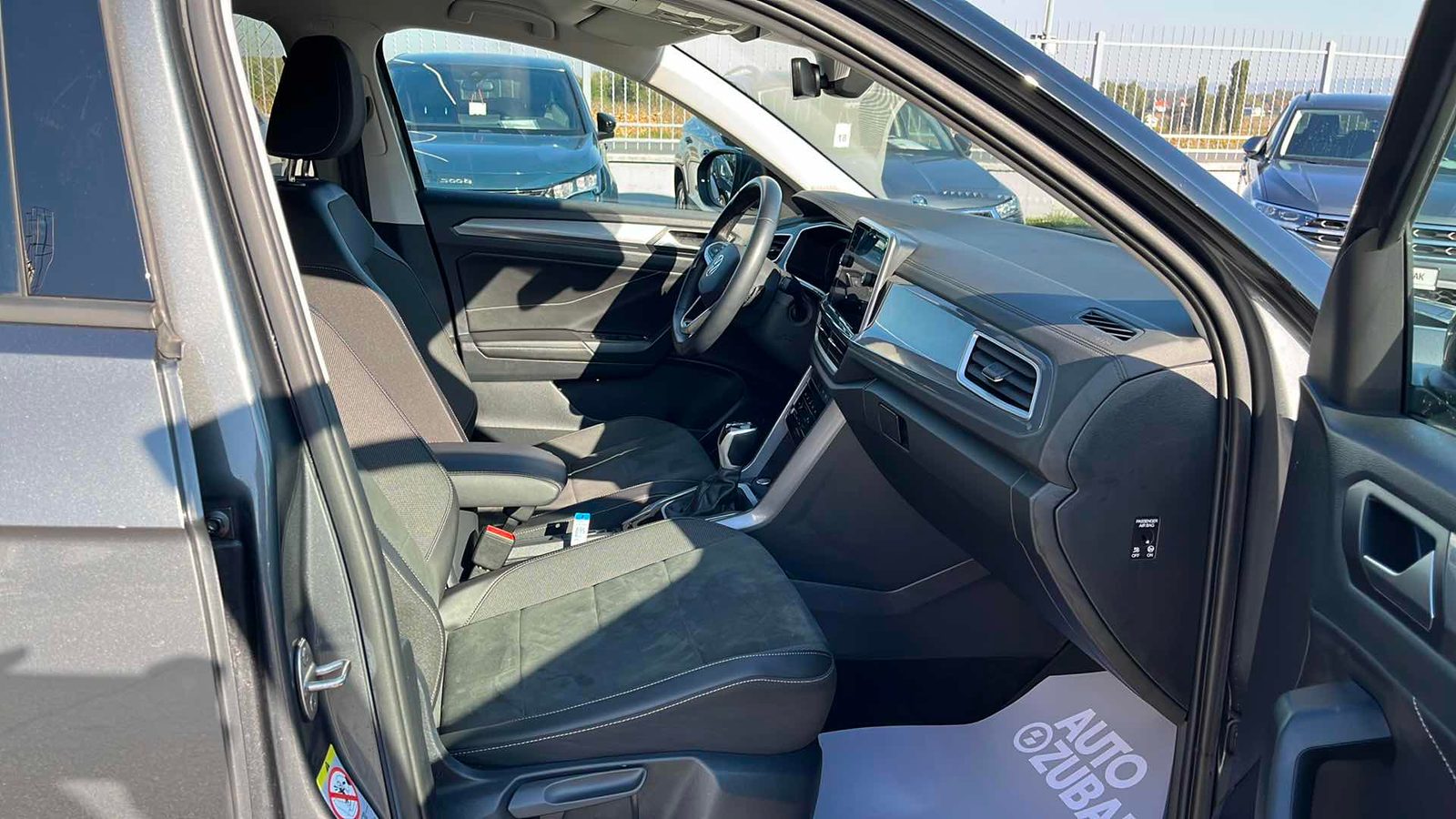 2023 Volkswagen T-Roc — fotografija 9