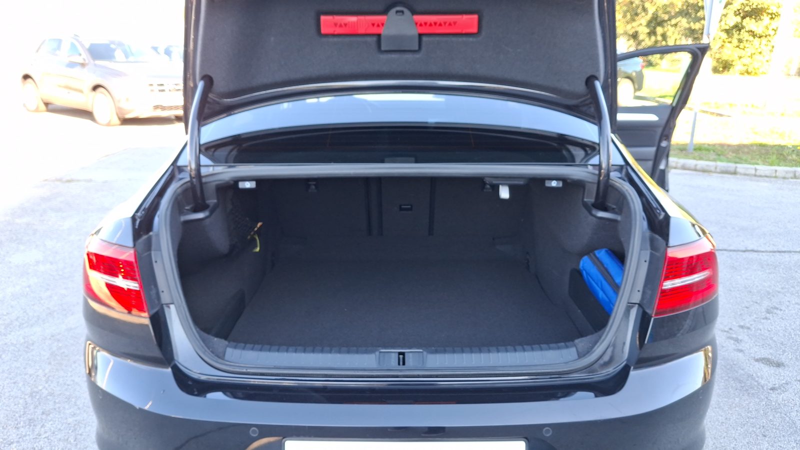 2018 Volkswagen Passat — fotografija 12