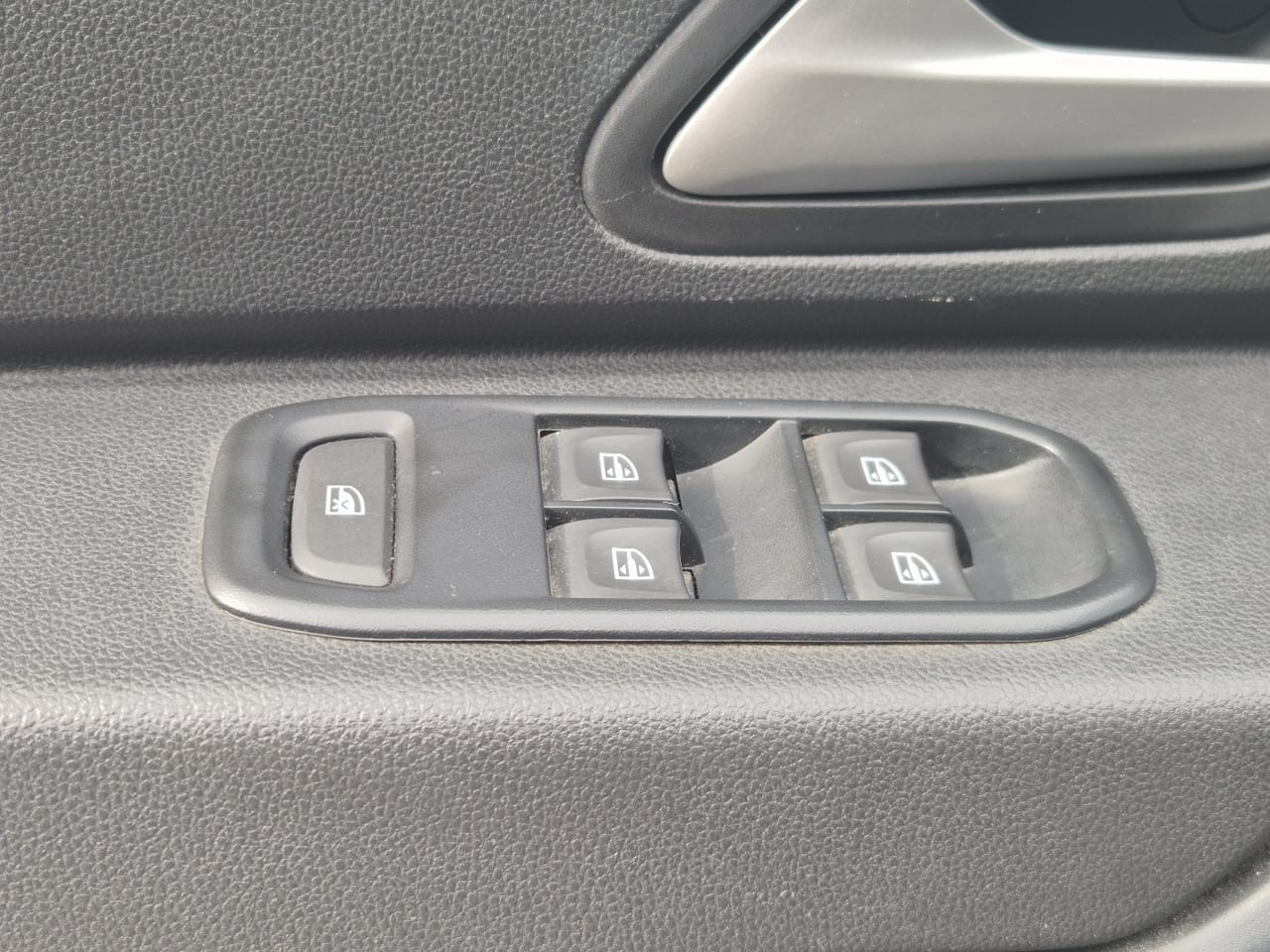 2023 Dacia Duster — fotografija 14