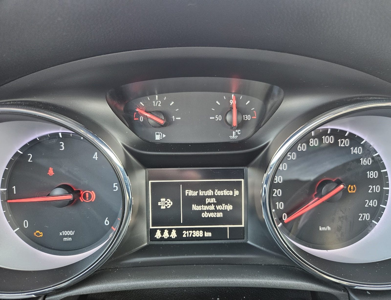 2016 Opel Astra — fotografija 14