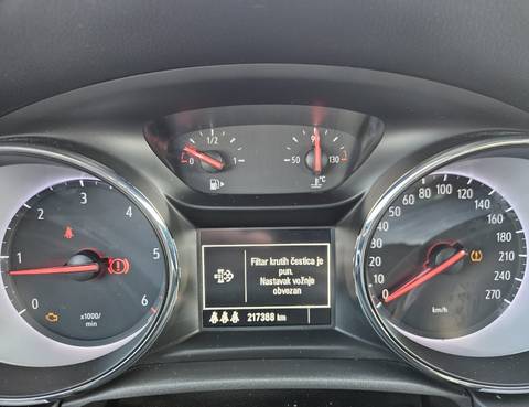 2016 Opel Astra — sličica 14
