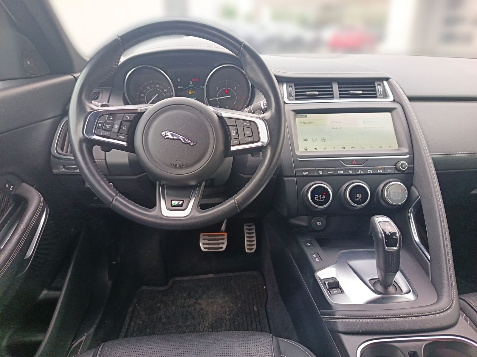 2020 Jaguar E-Pace — fotografija 17
