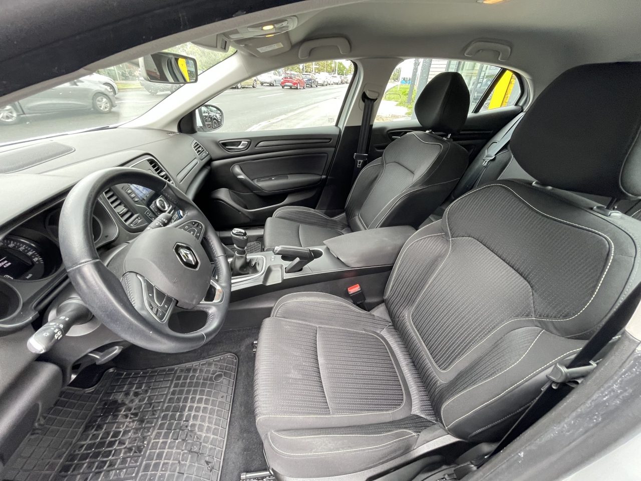2019 Renault Megane — fotografija 10