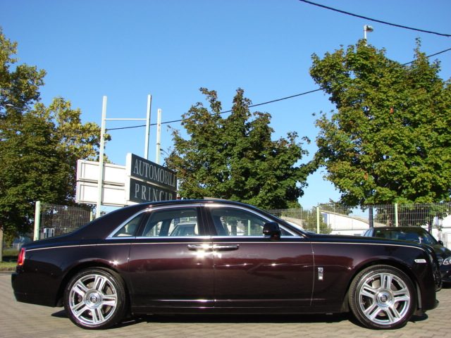2015 Rolls-Royce Ghost — fotografija 8