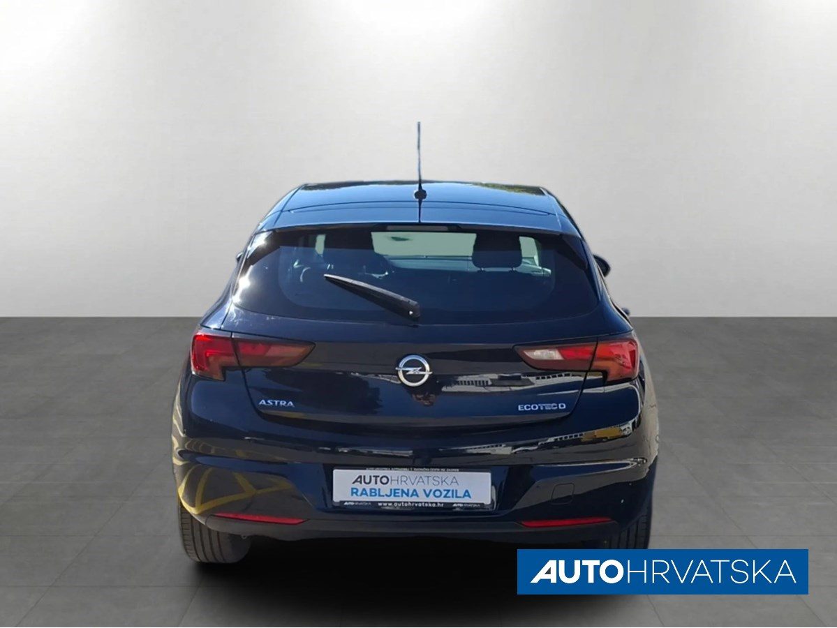 2019 Opel Astra — fotografija 7