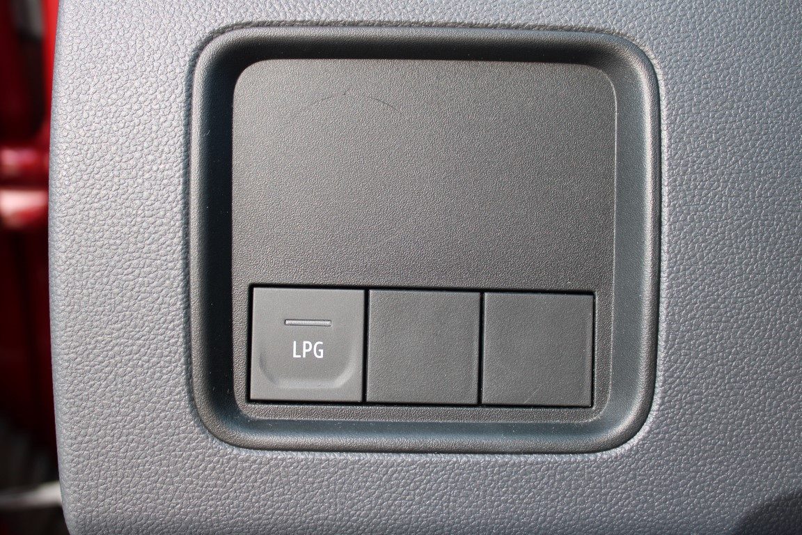 2021 Dacia Duster — fotografija 11