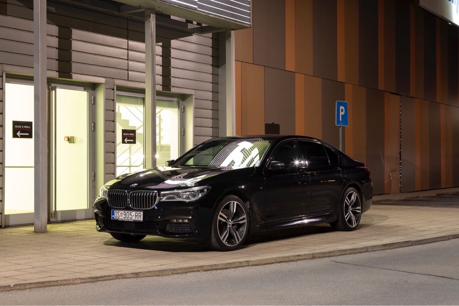 2016 BMW Serija 7 — fotografija 9