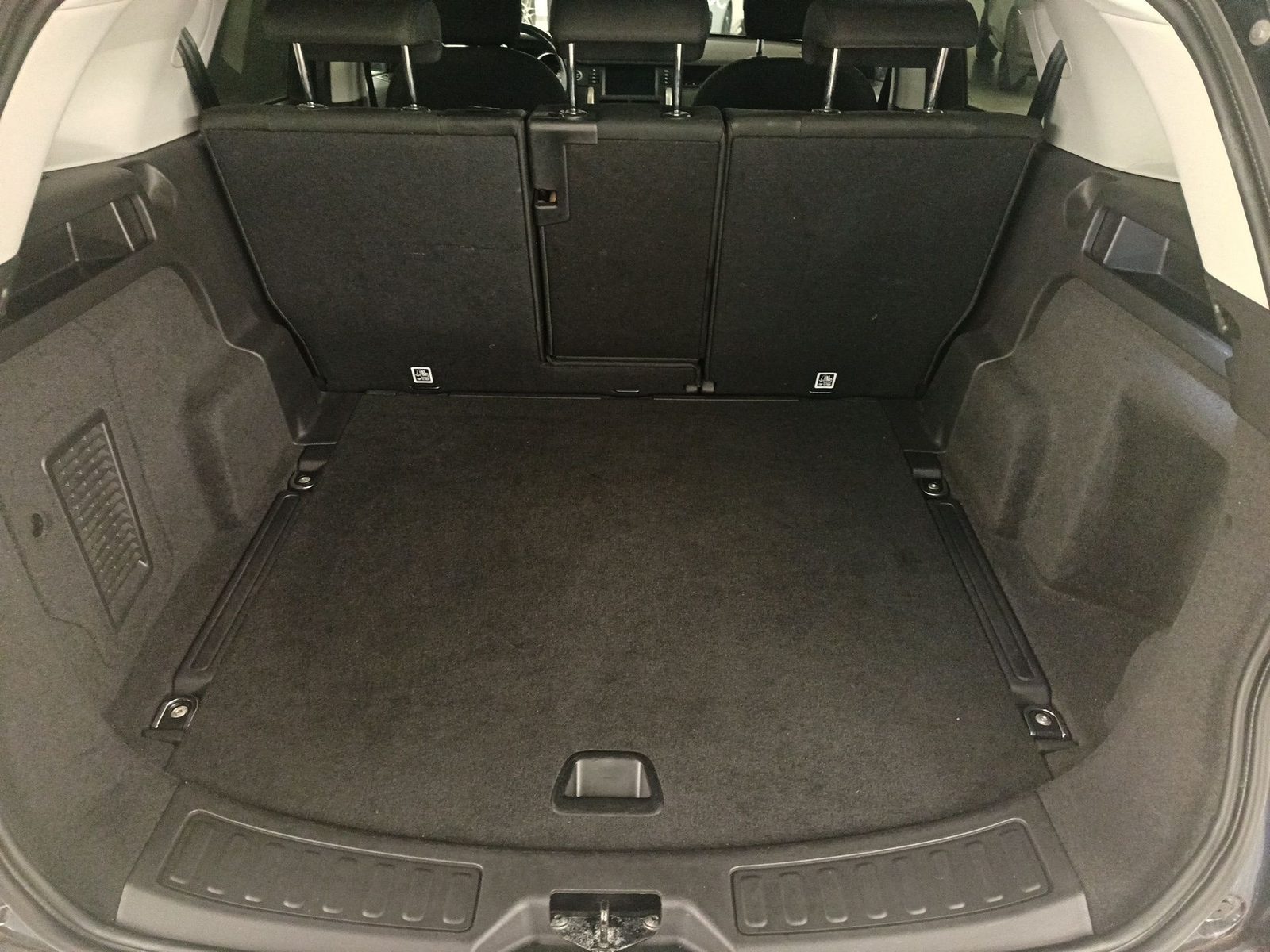 2019 Land Rover Discovery Sport — fotografija 12