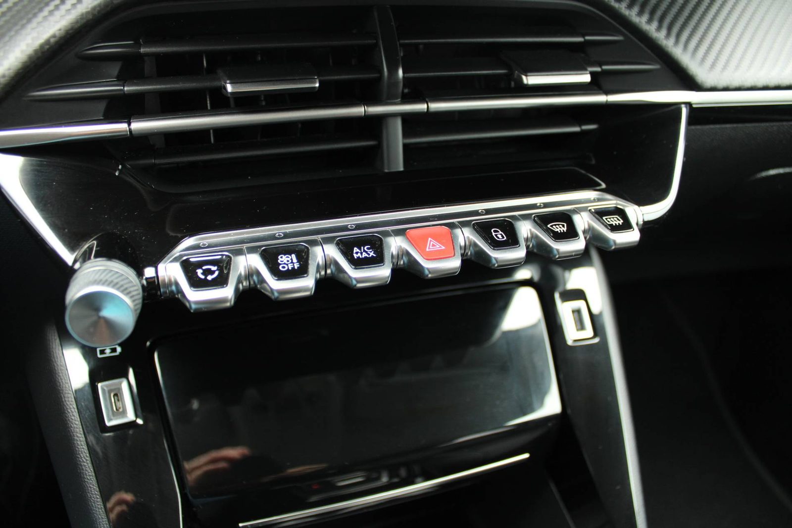 2023 Peugeot 208 — fotografija 18