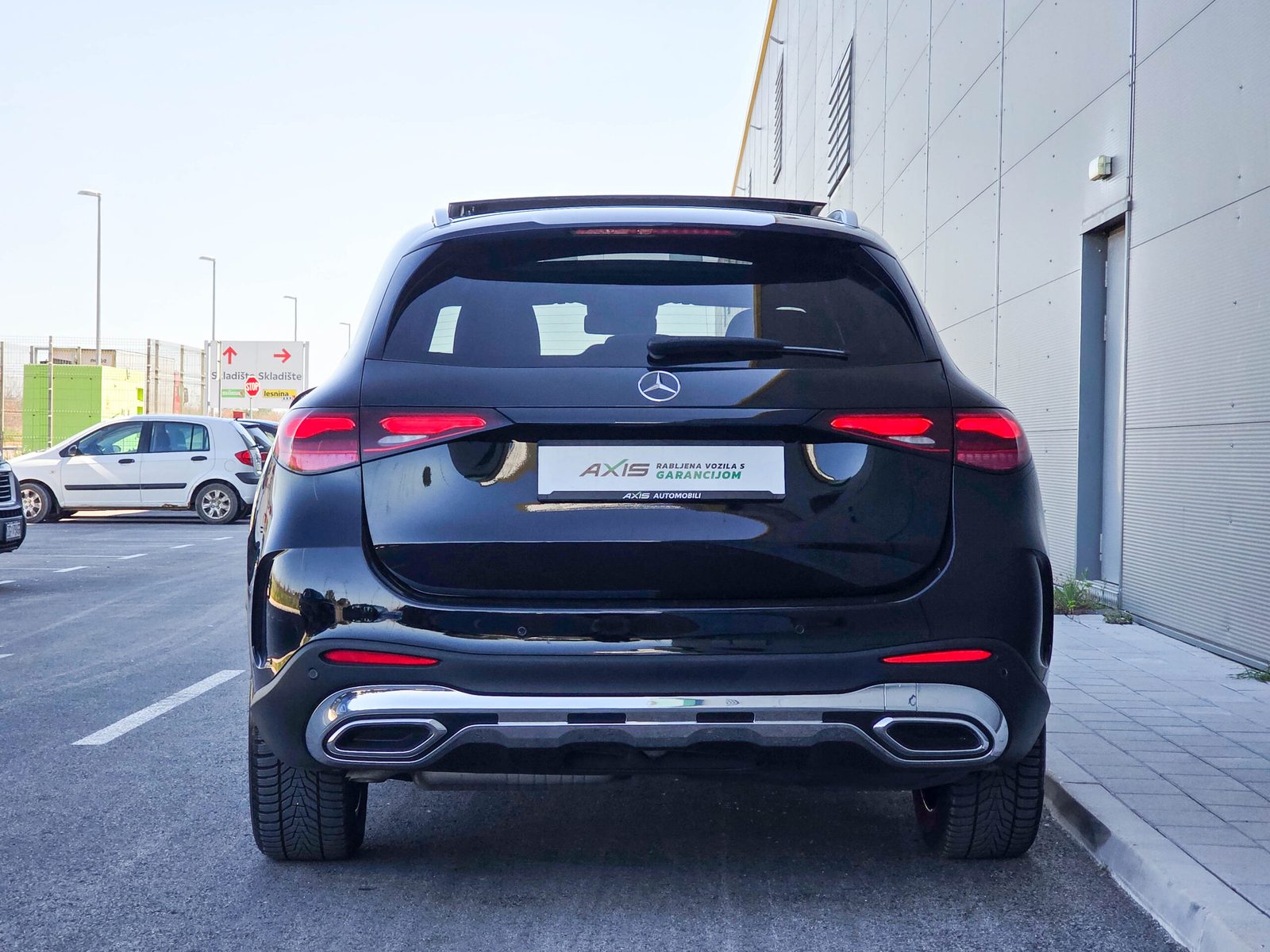 2023 Mercedes-Benz GLC — fotografija 16