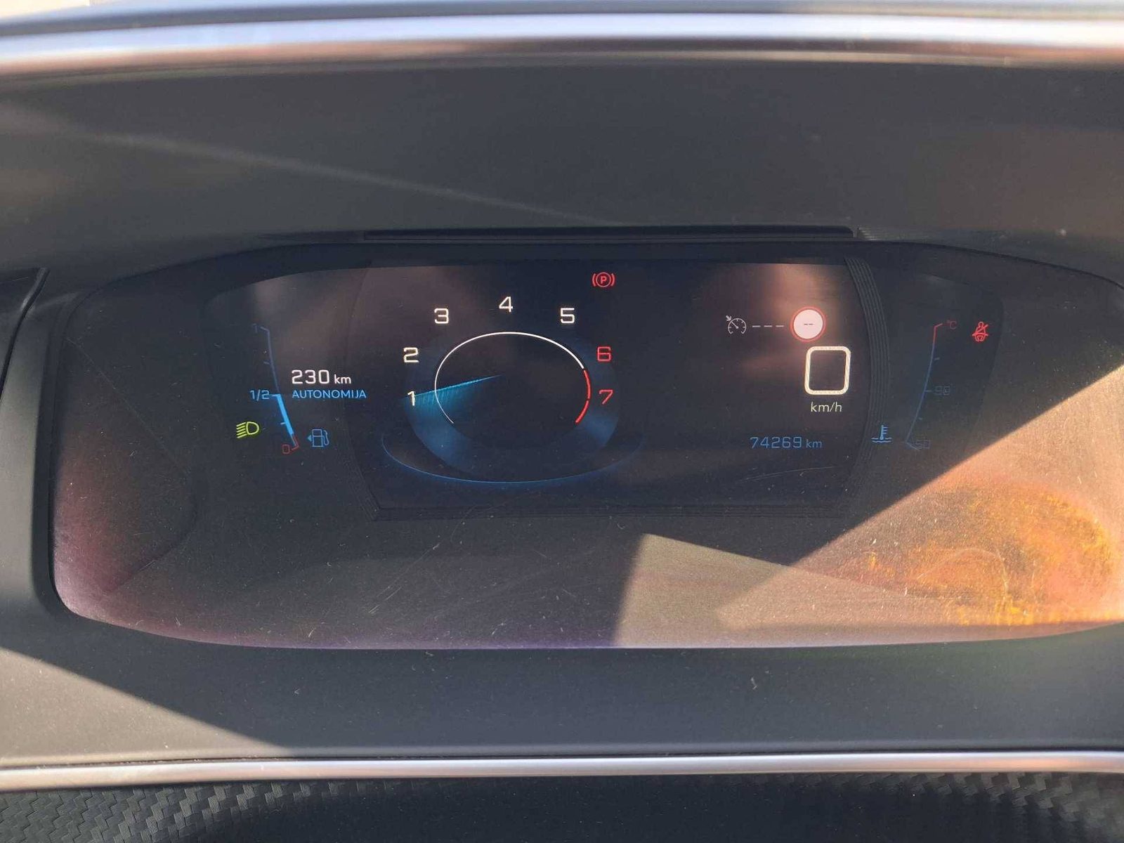 2022 Peugeot 208 — fotografija 22