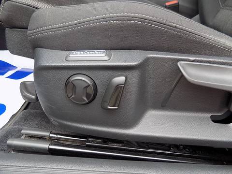 2019 Volkswagen Passat — sličica 10