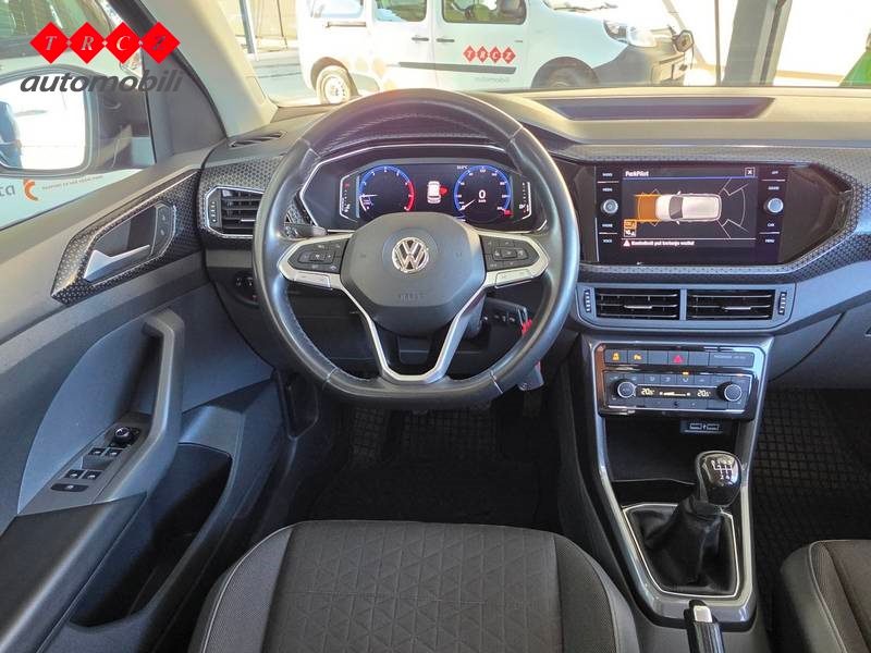2019 Volkswagen T-Cross — fotografija 9