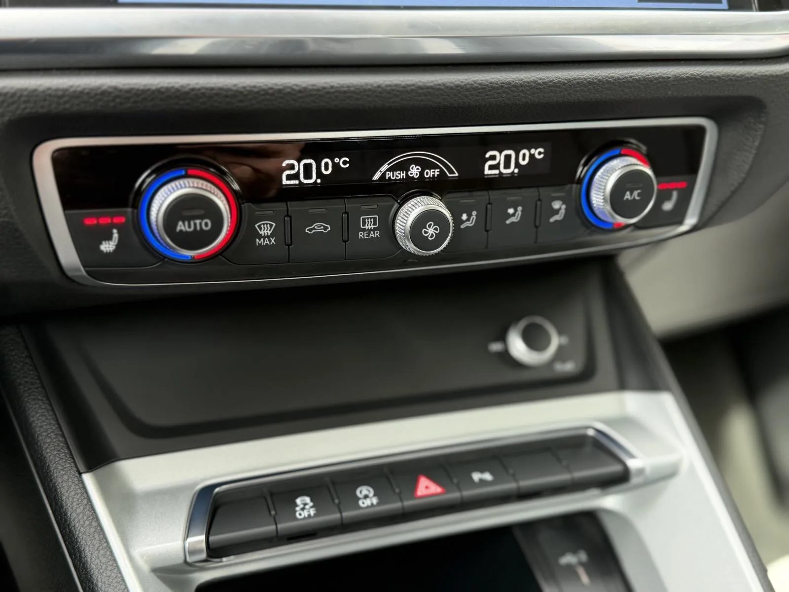 2020 Audi Q3 — fotografija 21