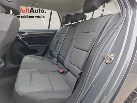 2019 Volkswagen Golf — sličica 12