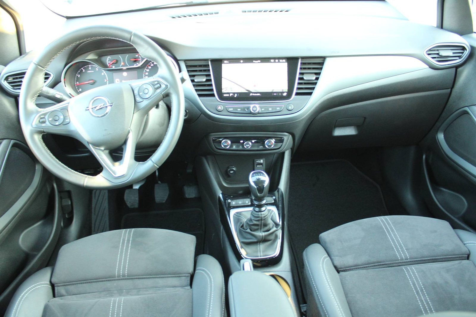 2023 Opel Crossland X — fotografija 13
