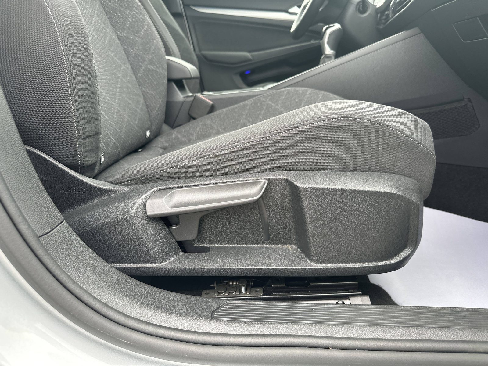 2024 Volkswagen Golf — fotografija 23
