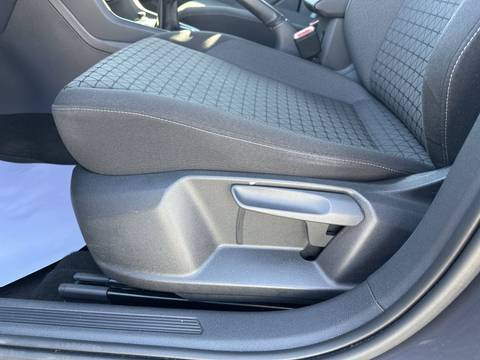 2023 Volkswagen T-Cross — sličica 22
