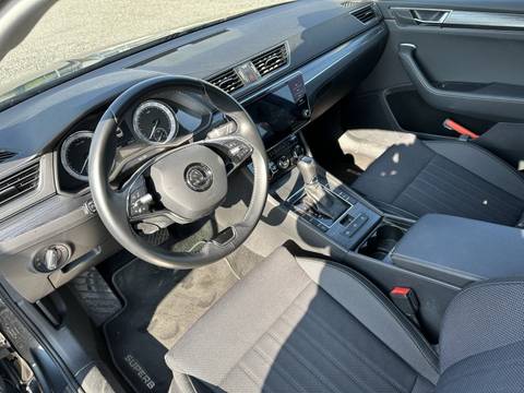 2021 Škoda Superb — sličica 9