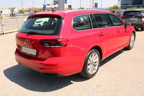 2022 Volkswagen Passat Variant — sličica 5