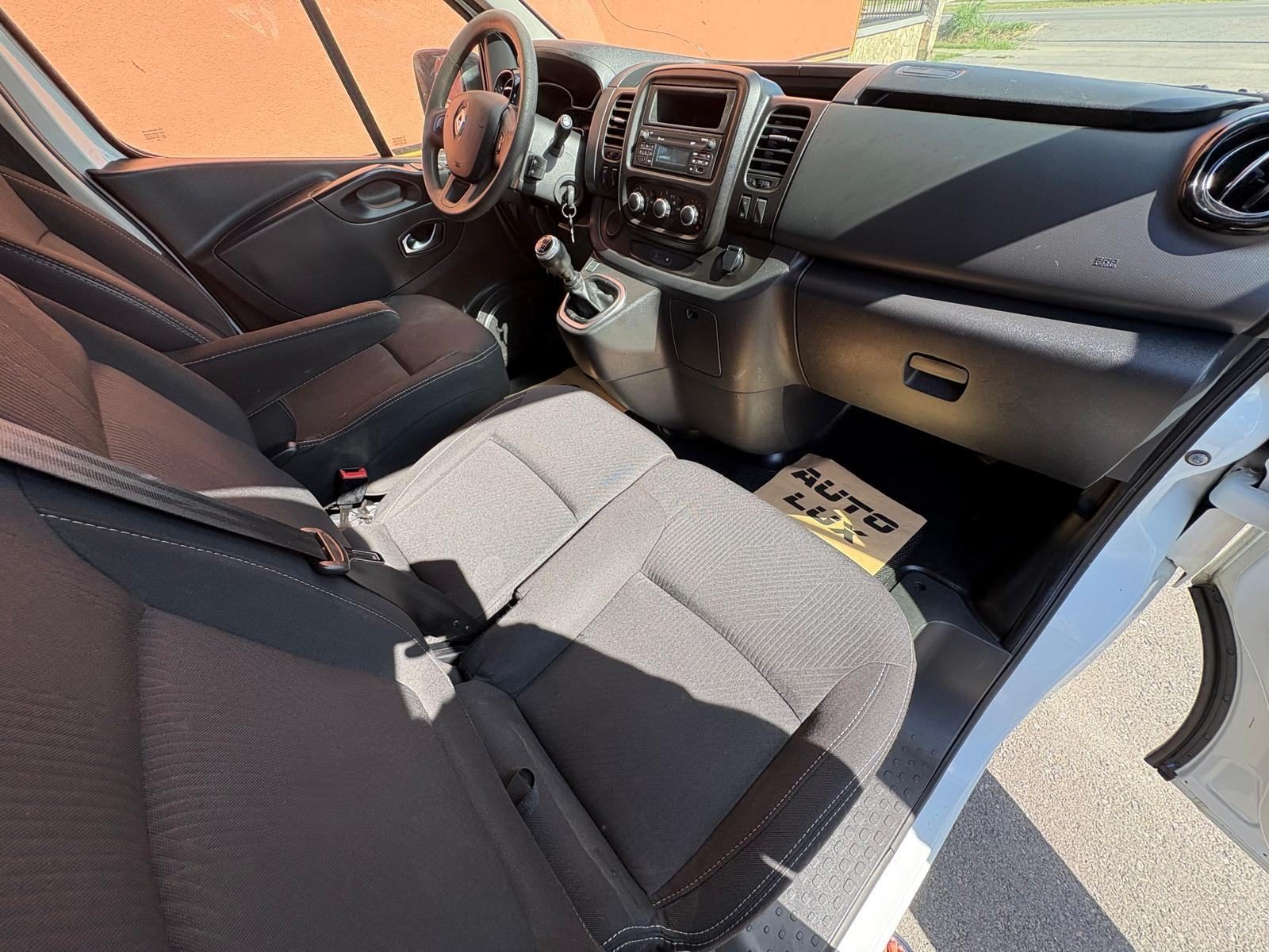 2021 Renault Trafic — fotografija 15