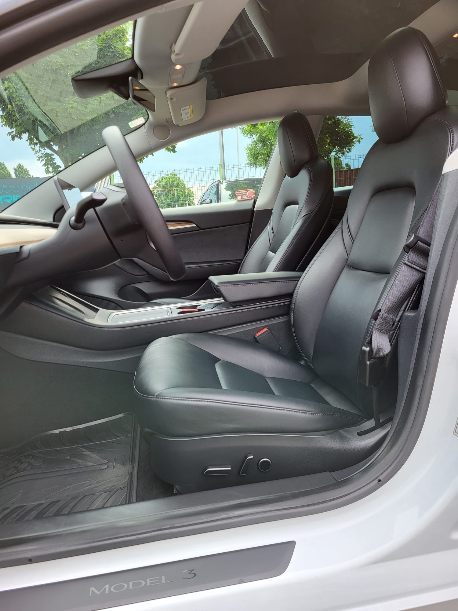 2021 Tesla Model 3 — fotografija 12