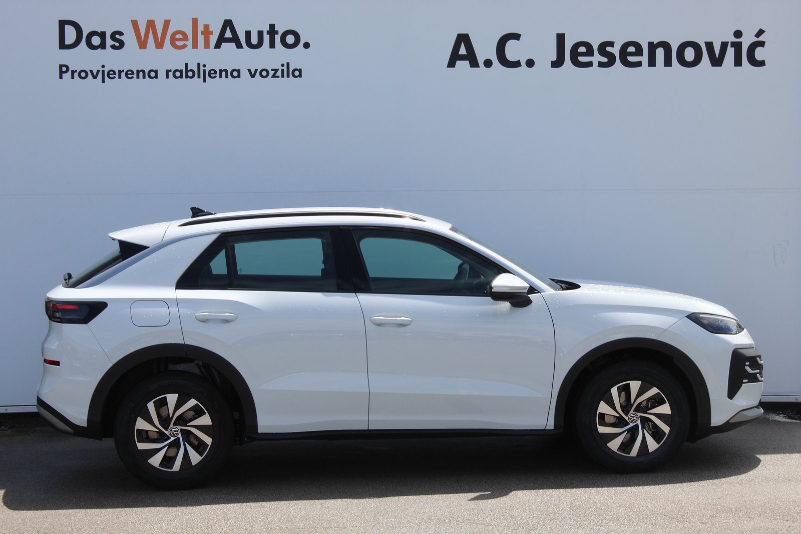 2026 Volkswagen T-Roc — fotografija 4