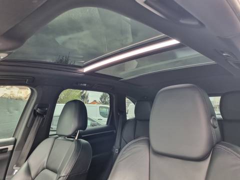2015 Porsche Cayenne — sličica 19