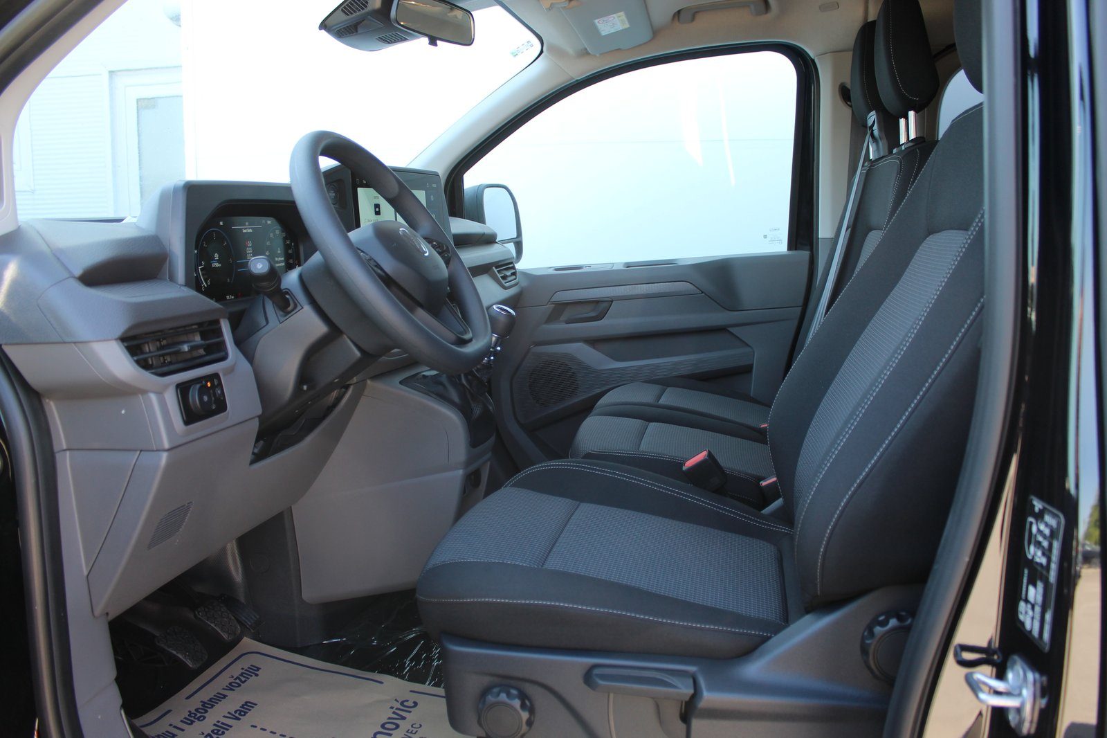 2026 Volkswagen Caravelle — fotografija 7