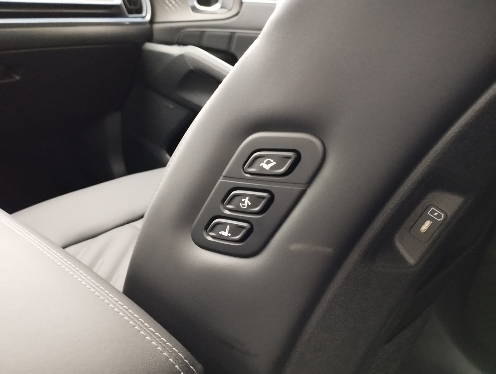 2024 Kia Sorento — fotografija 7