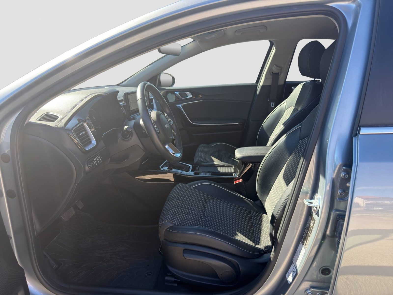 2025 Kia XCeed — fotografija 12