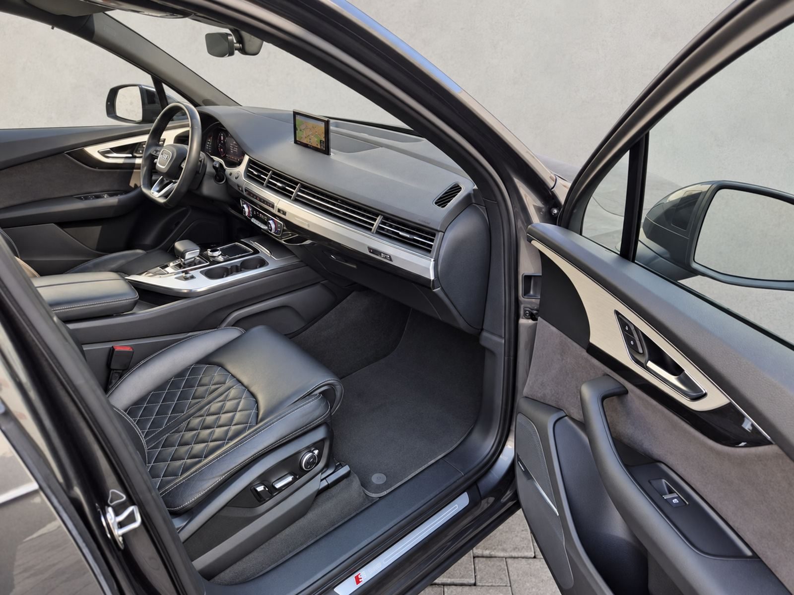 2017 Audi Q7 S line — fotografija 13