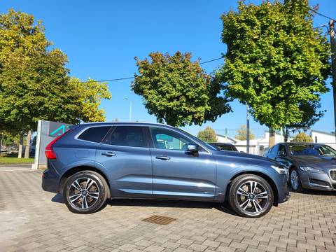2020 Volvo XC60 R-Design — sličica 7