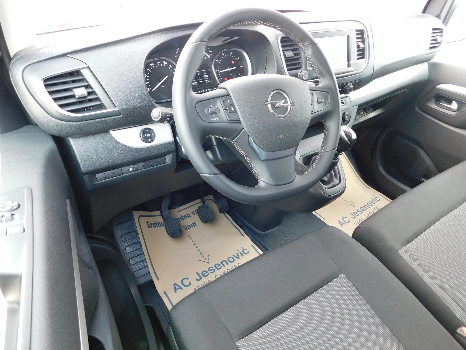 2021 Opel Zafira — fotografija 8