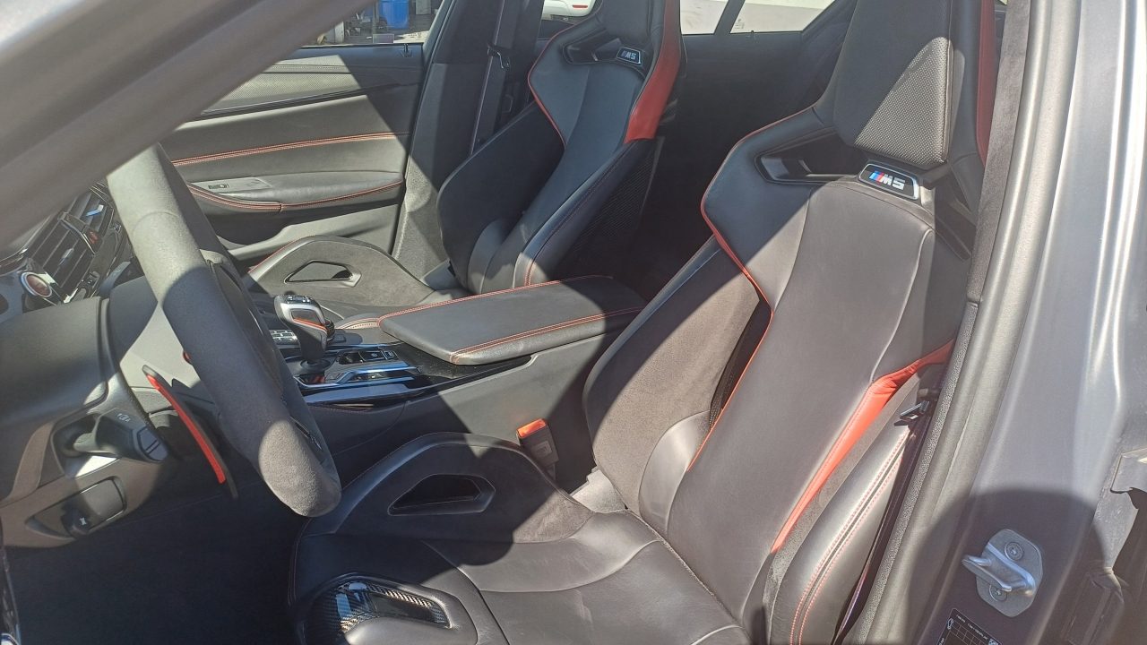 2021 BMW Serija 5 — fotografija 12