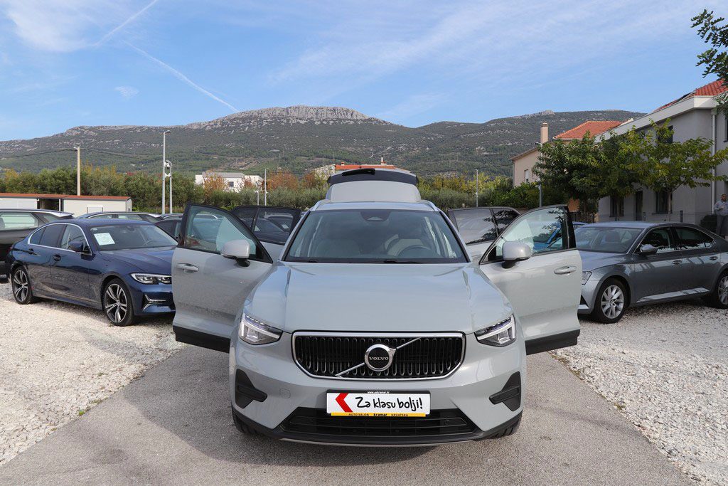 2026 Volvo XC40 — fotografija 14