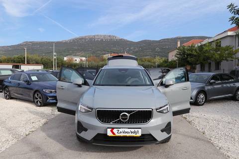 2026 Volvo XC40 — sličica 14