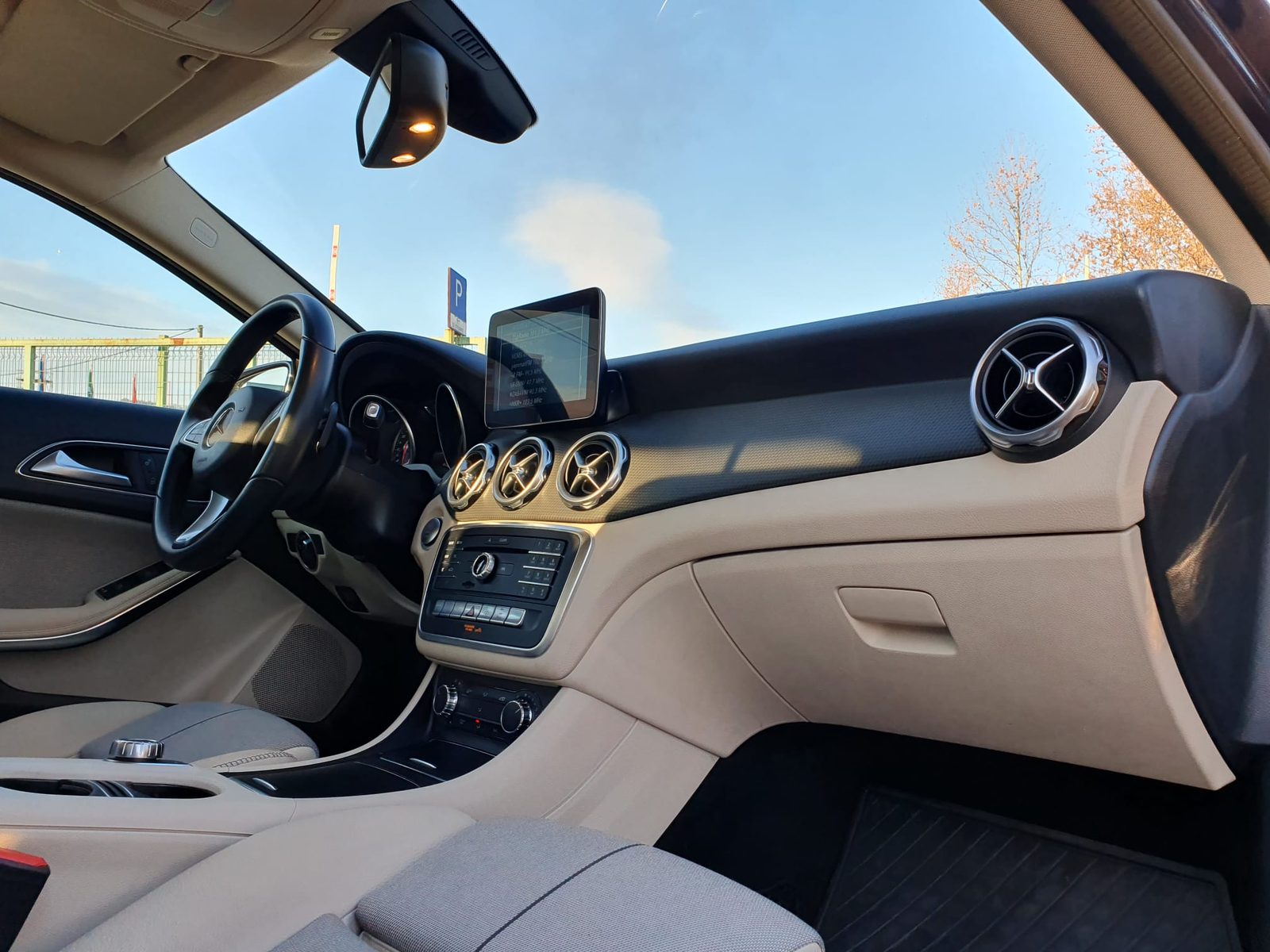 2017 Mercedes-Benz GLA — fotografija 22