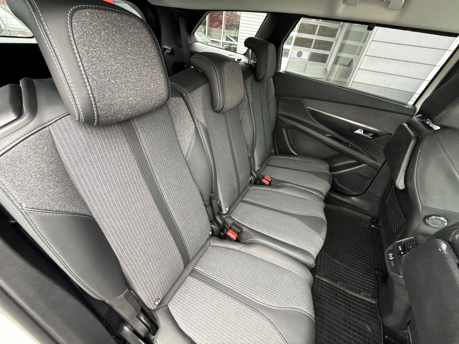2022 Peugeot 5008 — fotografija 22
