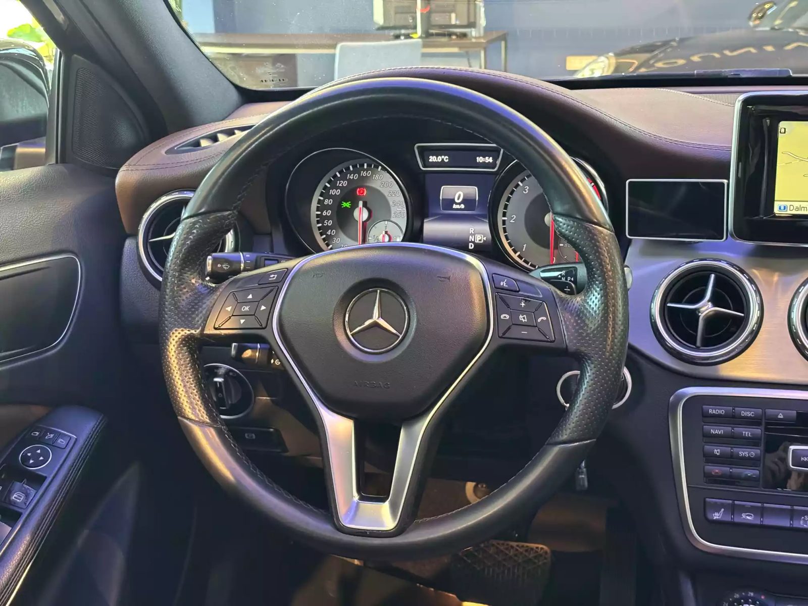 2015 Mercedes-Benz GLA — fotografija 23
