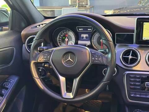 2015 Mercedes-Benz GLA — sličica 23