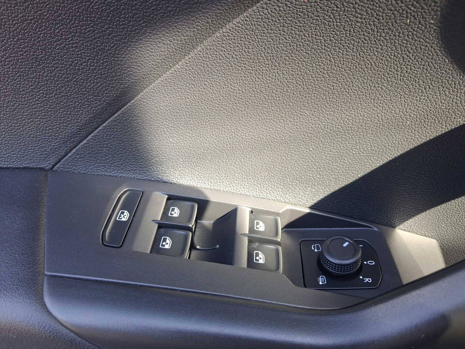 2023 Volkswagen T-Cross — fotografija 27