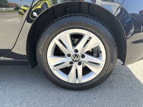 2023 Volkswagen Golf — sličica 15