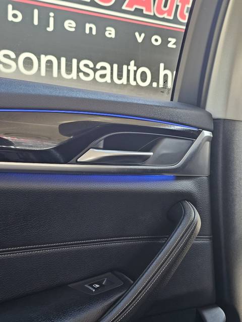 2017 BMW Serija 5 — sličica 28