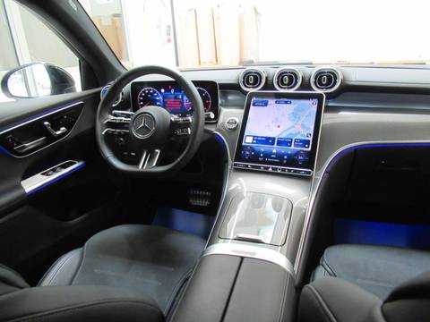2025 Mercedes-Benz GLC — sličica 13