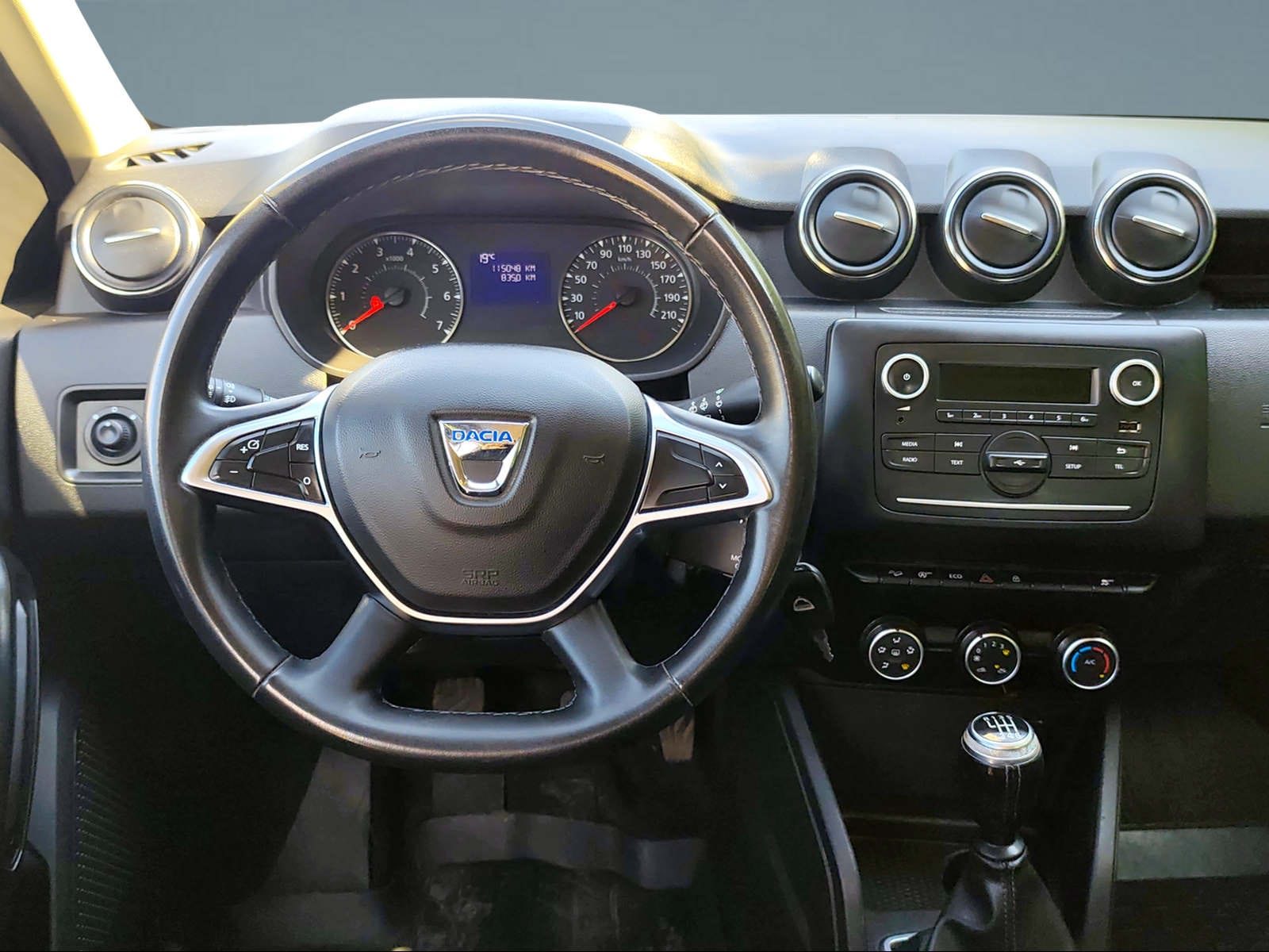 2018 Dacia Duster — fotografija 14
