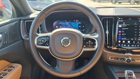 2023 Volvo XC60 — sličica 10